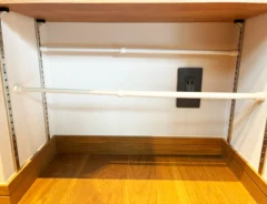 つっぱり棒の活用写真（撮影：grapeライフハック編集部）