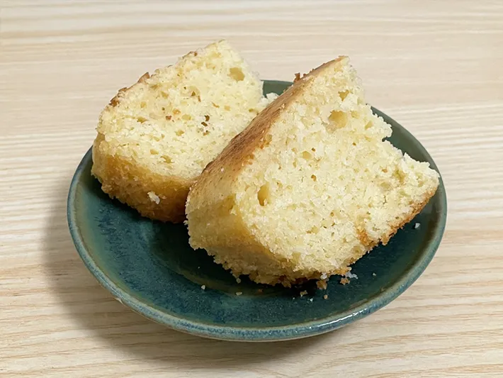 『ポッカレモン100』で作ったレモンケーキの写真（撮影：grapeフード編集部）