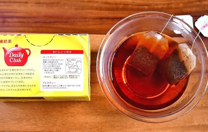 『白桃缶の紅茶氷』を作る写真（撮影：小泉明代）