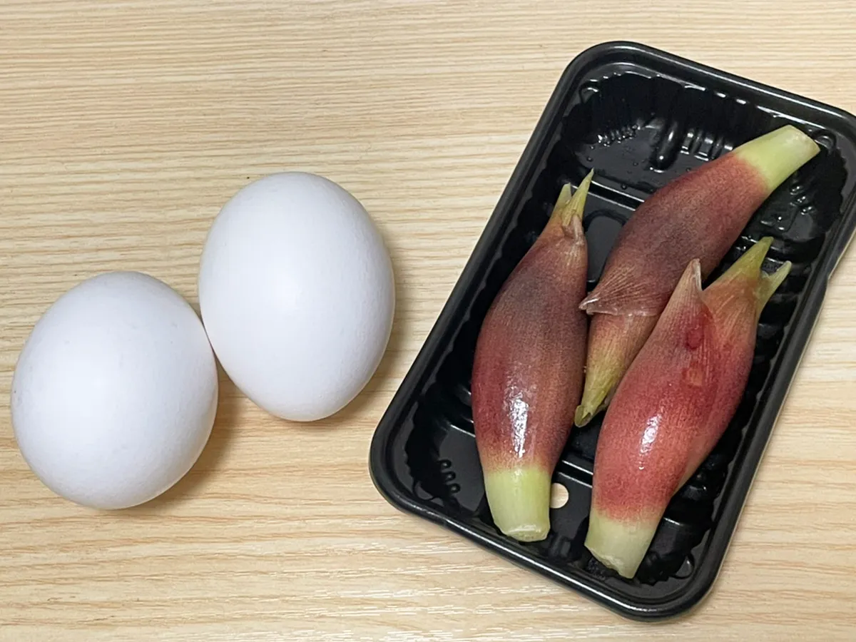 卵とミョウガの写真（撮影：grapeフード編集部）