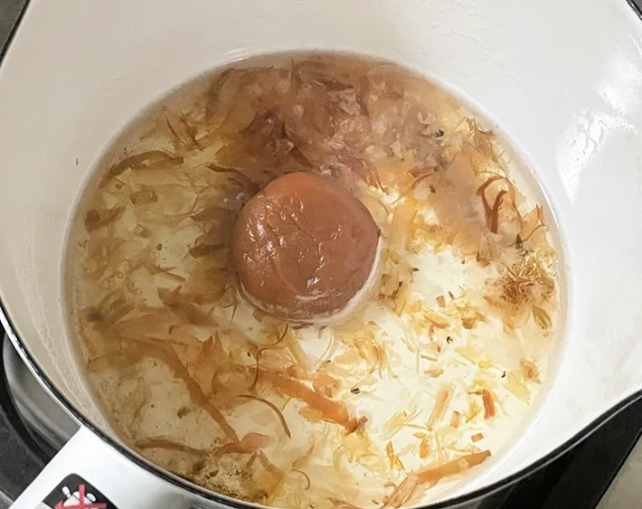 『煎り酒』を煮る写真（撮影：grapeフード編集部）