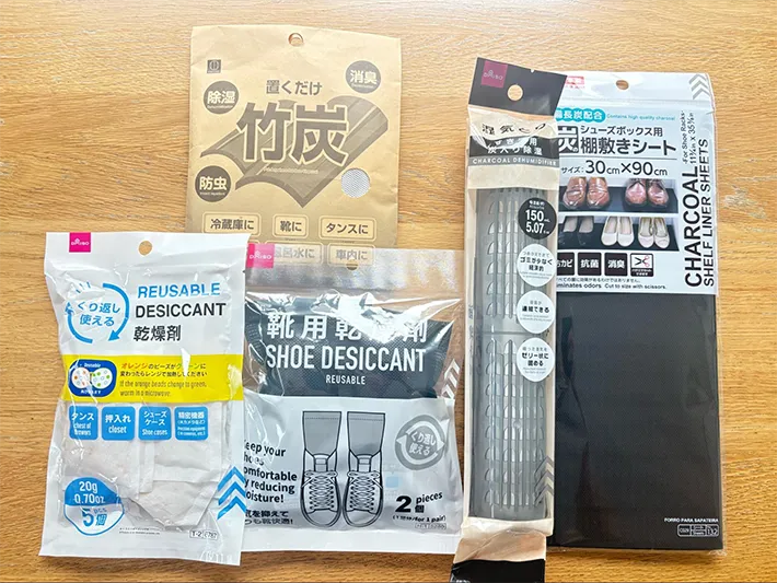 100円ショップの防臭、湿気対策グッズ写真（撮影：Classy Life）