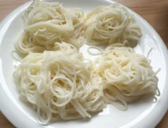 ゆでたそうめん比較（撮影：grapeフード編集部）