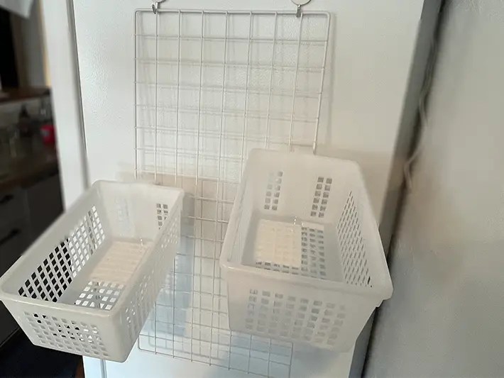 ダイソー猫のおもちゃ収納（撮影：grapeライフハック編集部）
