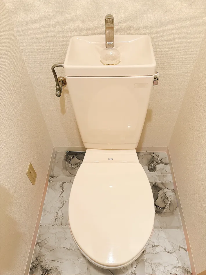 賃貸のトイレの写真（撮影：grapeライフハック編集部）