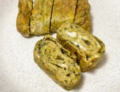 緑茶入りの玉子焼きの写真（撮影：grapeフード編集部）