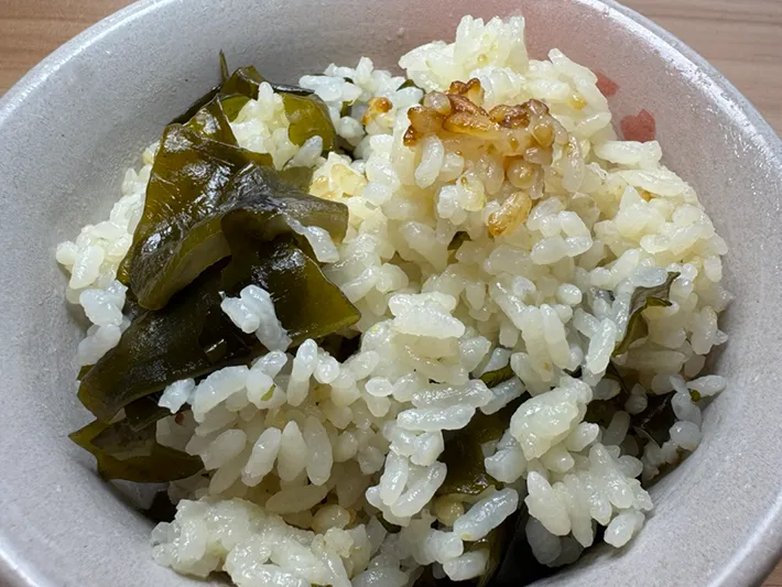 プチッと鍋のワカメご飯（撮影：grapeフード編集部）