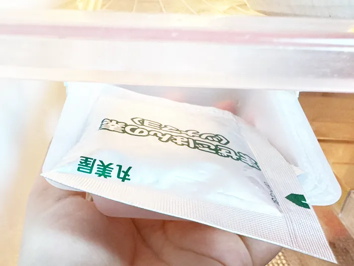豆腐パックと使う配線カバー（撮影：grapeライフハック編集部）