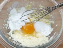 豆腐で作るフレンチトーストの生地（撮影:grapeフード編集部）
