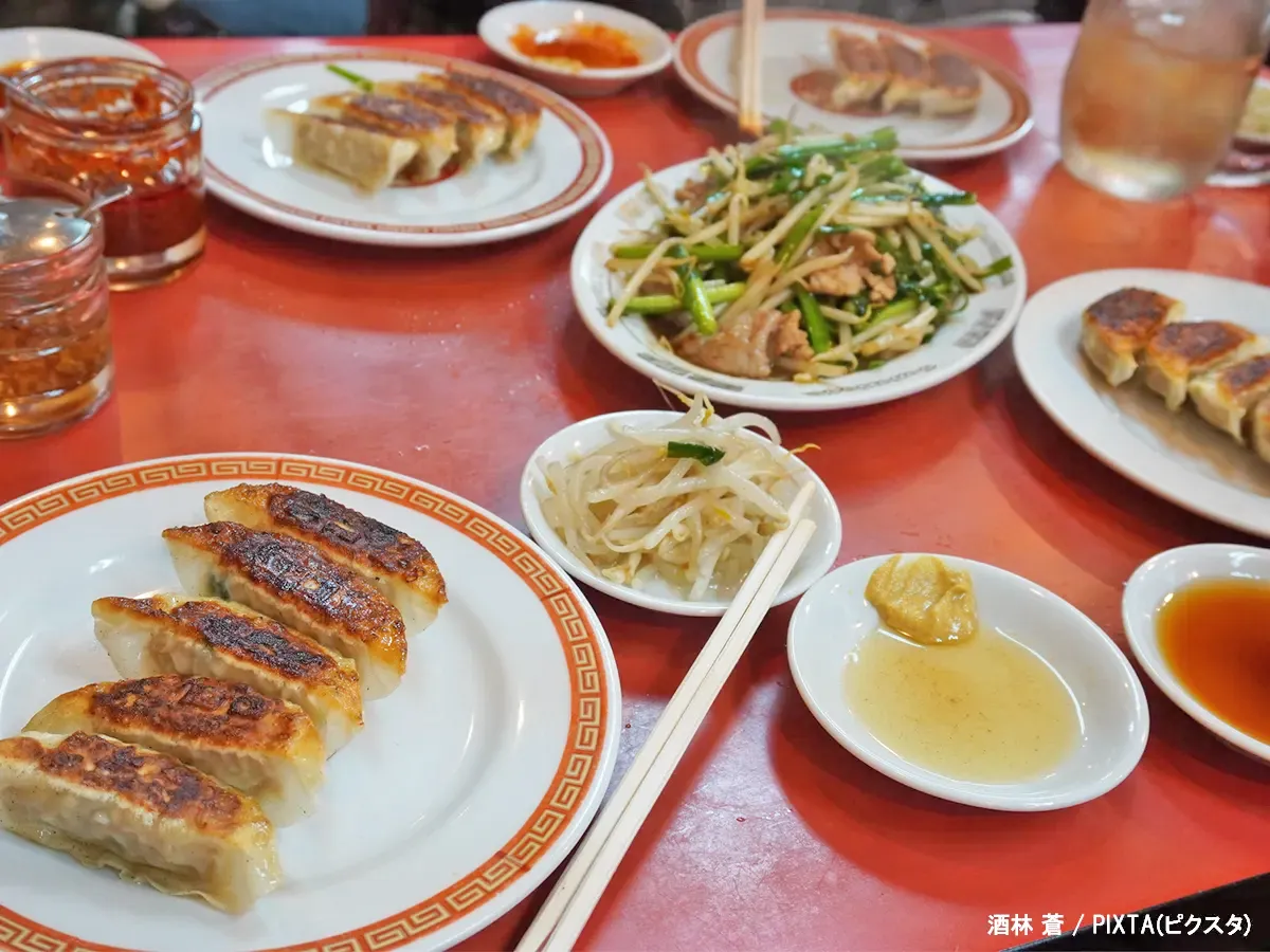 中華料理店のテーブルの写真