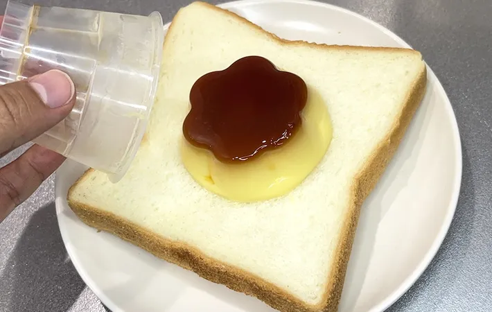 食パンにプッチンした画像（撮影：キジカク）