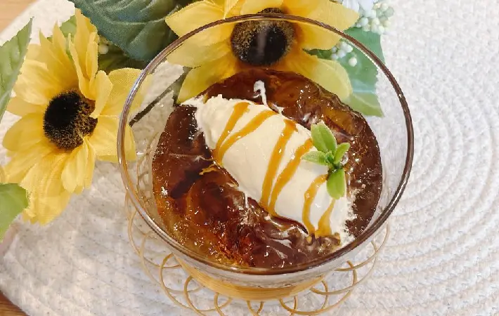 オニチャゼリーにアイスと黒蜜をトッピングした画像（撮影：キジカク）