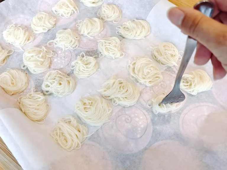 『そうめんお菓子』を作る写真（撮影：キジカク）
