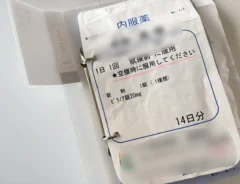 薬の処方箋を収納