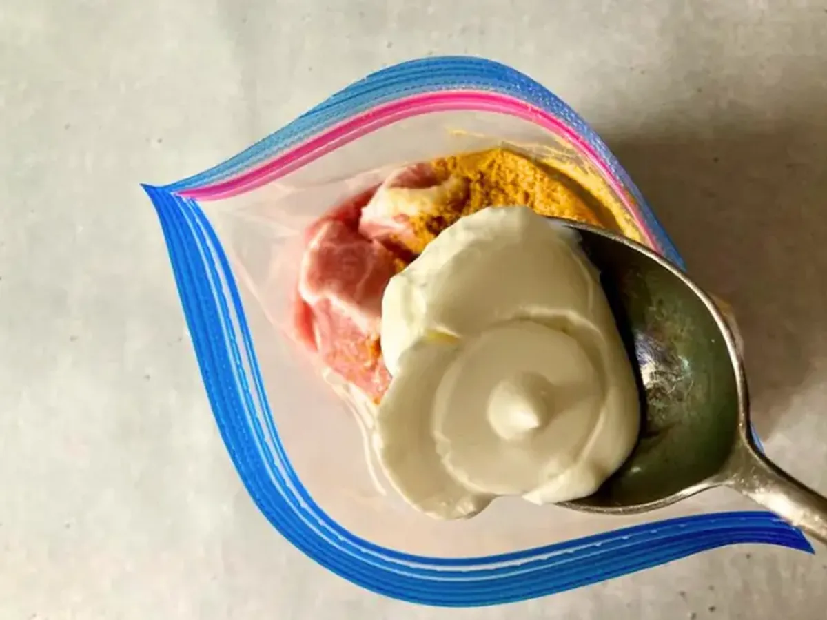 ヨーグルトポークカレーを作る