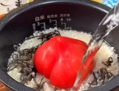 トマトの炊き込みご飯