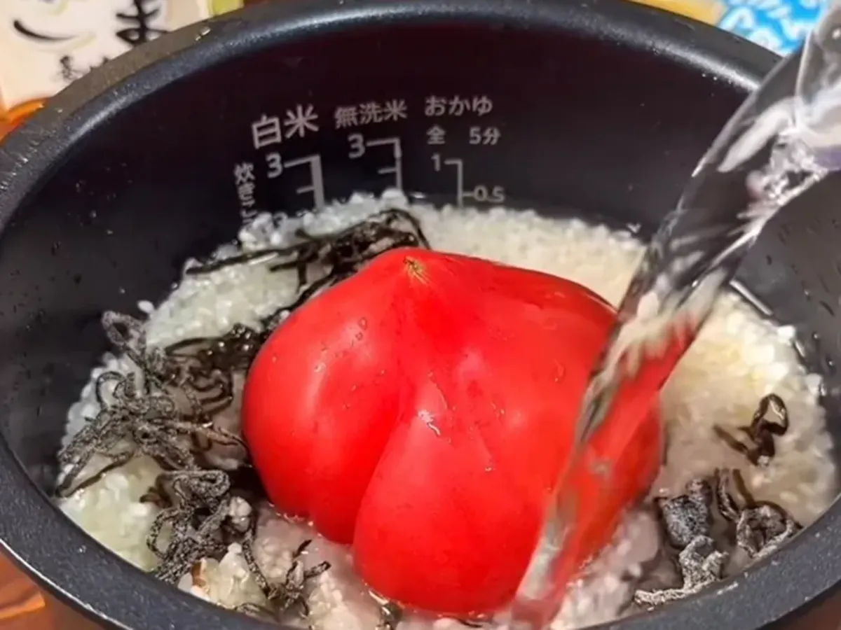 トマトの炊き込みご飯