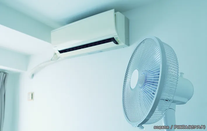 エアコンと扇風機の写真