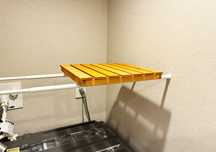 つっぱり棒とすのこの活用写真（撮影：grapeライフハック編集部）