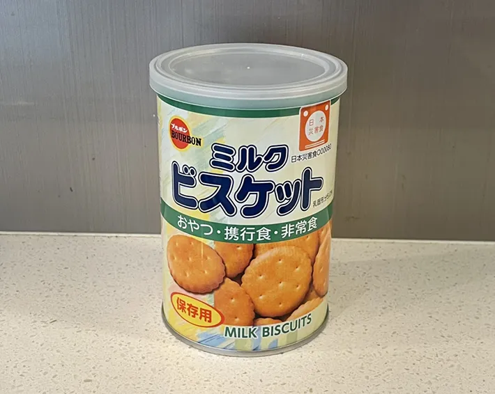 非常食のビスケットの写真（撮影：grapeフード編集部）