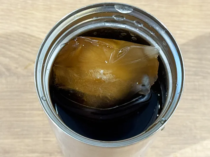 麦茶氷を入れた水筒（撮影：grapeライフハック編集部）