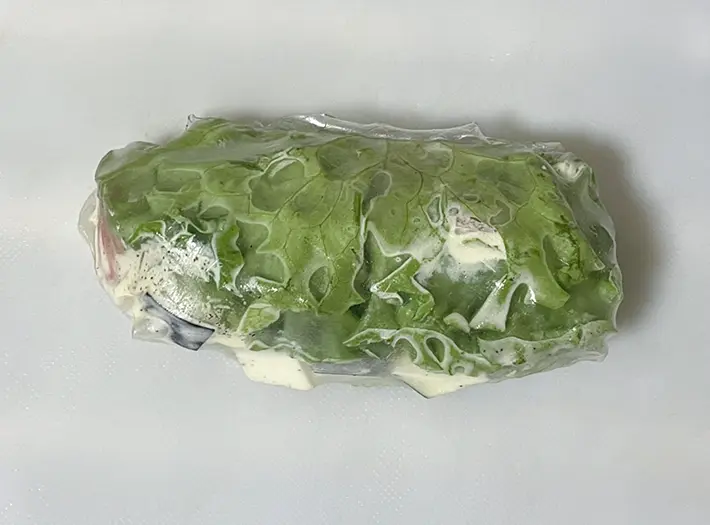 野菜をライスペーパーで巻いた写真（撮影：grapeフード編集部）