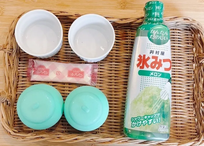 メロンアイス、粉ゼラチン、氷みつ、水の画像（撮影：キジカク）