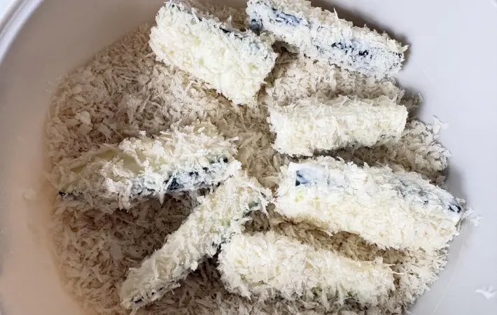 ズッキーニにパン粉をまぶした画像（撮影：エニママ）