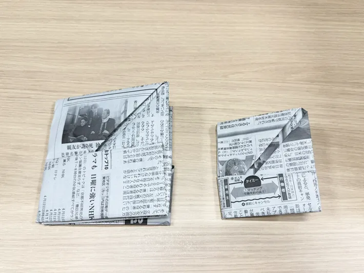 新聞紙の箱（撮影：grapeライフハック編集部）