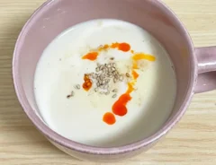 豆乳と『味ぽん』で作ったスープの写真（撮影：grapeフード編集部）