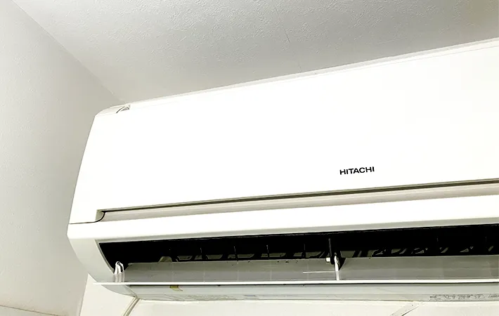 エアコンが起動中の場面