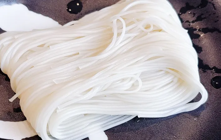 そうめんの茹で上がりの画像（撮影：キジカク）