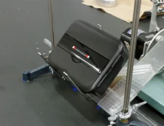 傾けたお弁当の写真（撮影：エフシージー総合研究所）