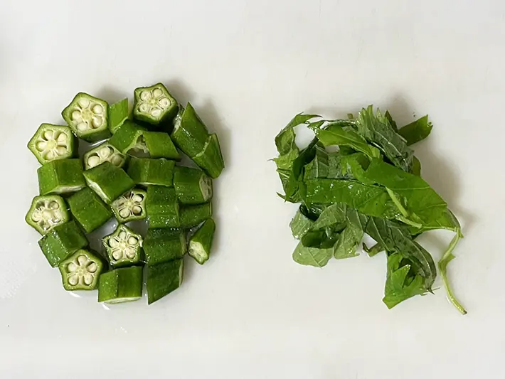 オクラと大葉の写真撮影：grapeフード編集部