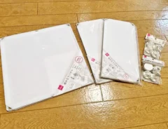 『組み立てパネル2枚組・組み立てパネル用連結ジョイント』の写真（撮影：ワード）