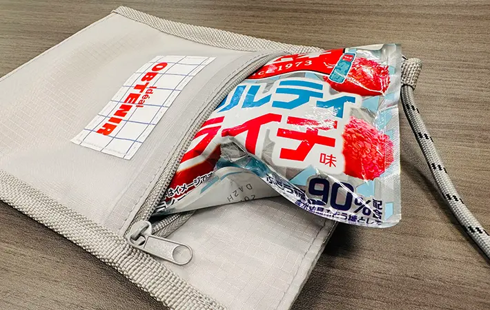スリコの保冷ミニサコッシュの写真（撮影：grape編集部）