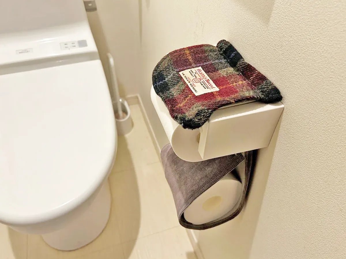 『トイレットペーパーホルダー』の写真（撮影：Heulie）