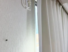カーテンの日差しの写真（撮影：grapeライフハック編集部）