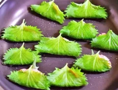 大葉の餃子風（撮影：小泉明代）