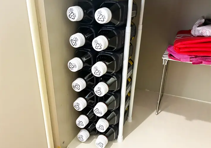つっぱり棒の活用写真（撮影：grapeライフハック編集部）