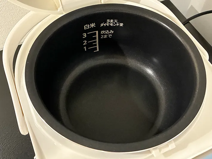 クエン酸で掃除した後の内釜（撮影：grapeライフハック編集部）