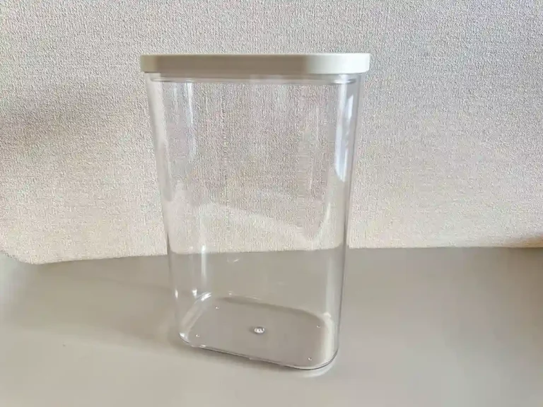 『中身が見える保存容器（LGY）』の写真（撮影：ワード）