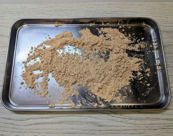 きな粉と砂糖を混ぜた様子（撮影：grapeフード編集部）