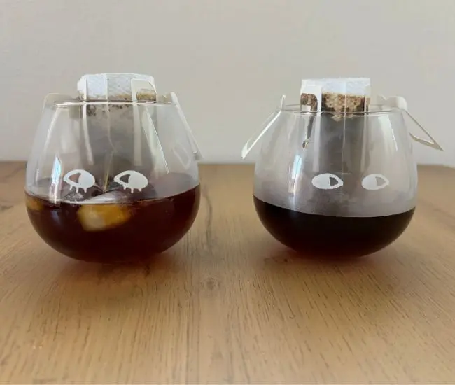 抽出している様子（撮影：grapeフード編集部）