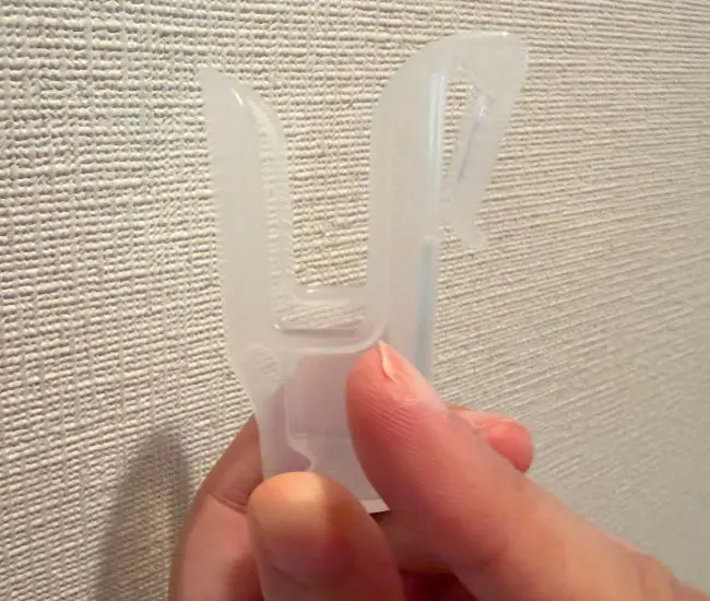 『薬味チューブホルダー』の溝（撮影：grapeライフハック編集部）