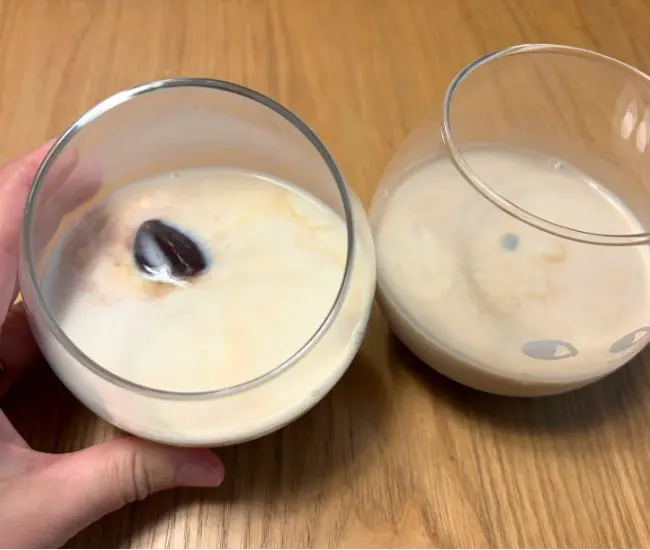ポーションが溶けていく様子（撮影：grapeフード編集部）