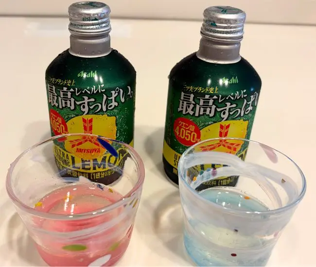 缶飲料からグラスに注いだ写真（撮影：grapeライフハック編集部）