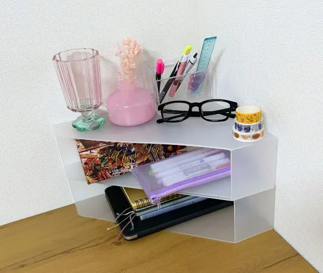 2段の収納ボックスにものを入れた写真（撮影：grapeライフハック編集部）