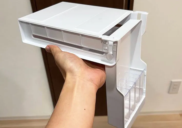 引き出しケースを手に持っている画像（撮影：キジカク）