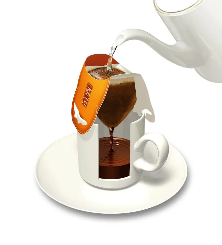 コーヒーを淹れる写真